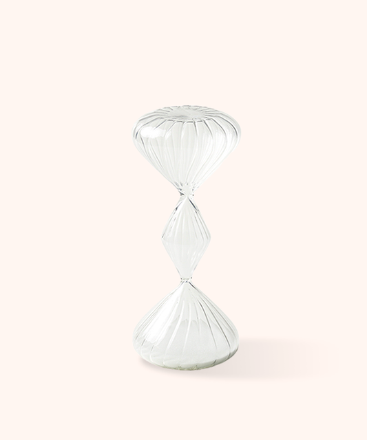White Onde Hourglass