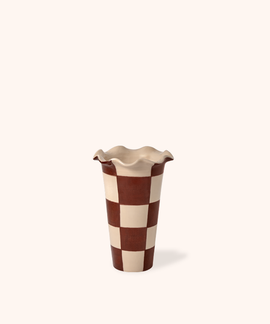 Wavy Edge Chess Ivory/Brown Vase